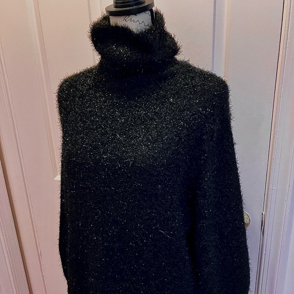 H & M Stylish Fuzzy Sparkle Sweater EUC! - Picture 2 of 8